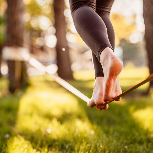 Allenamento con Slackline: Equilibrio e Core Stability